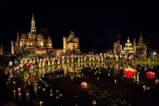 Thailand-Loy-Krathong-Festival-Sukhothai